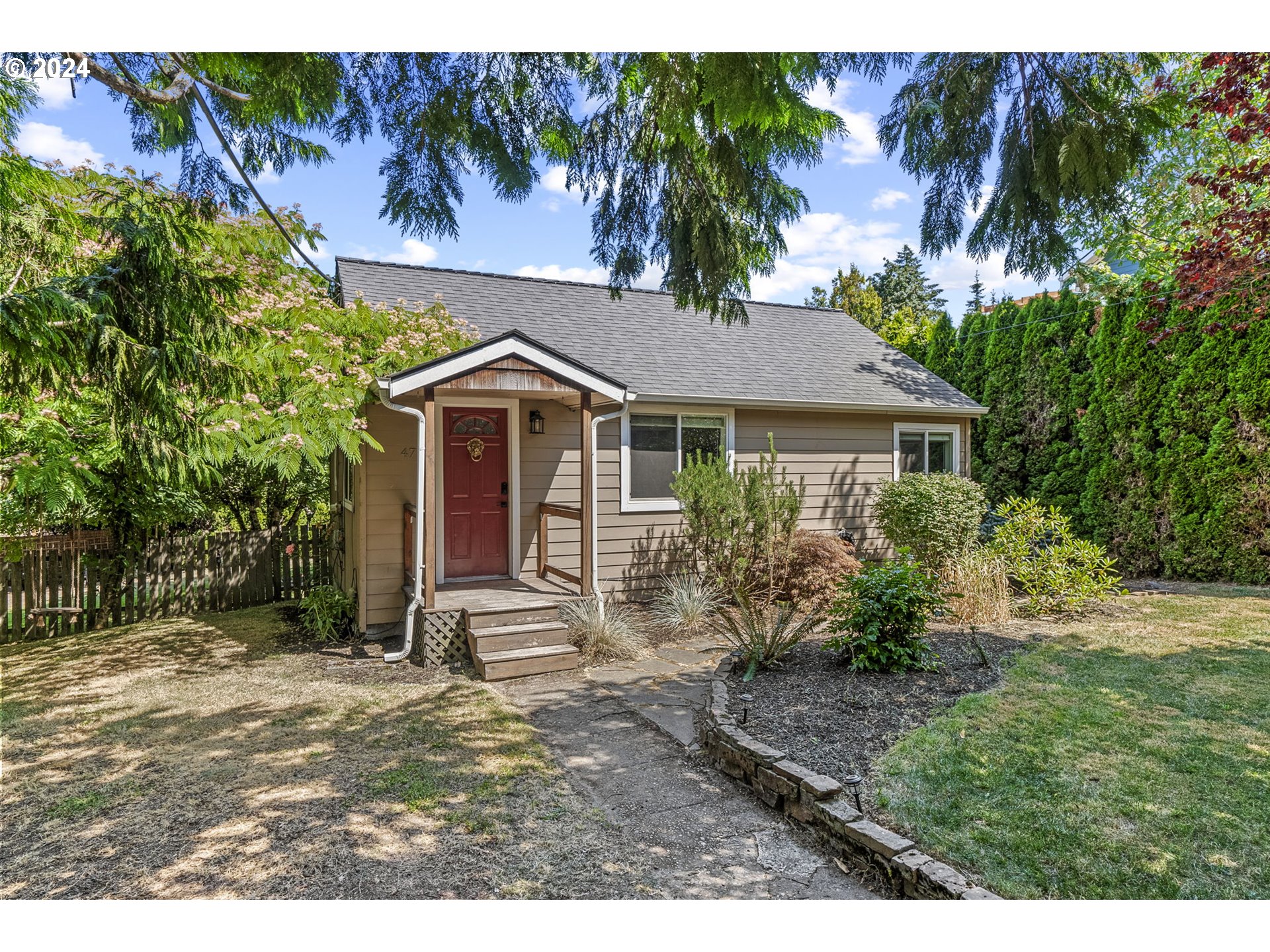 4729 Southwest Buddington Street Portland, OR 97219 - Photo 1 of 17 Gallery Image 1