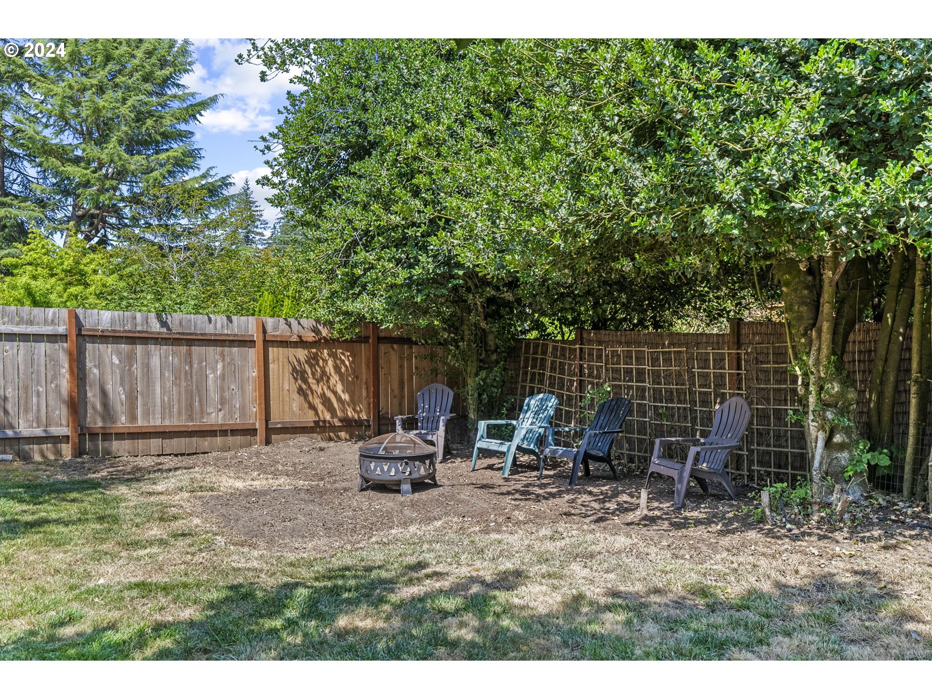 4729 Southwest Buddington Street Portland, OR 97219 - Photo 15 of 17 Gallery Image 15