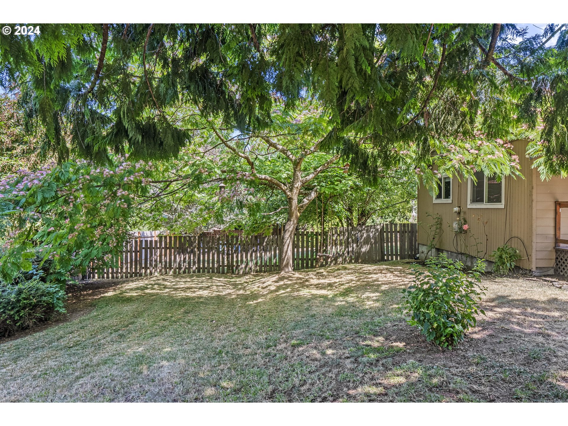 4729 Southwest Buddington Street Portland, OR 97219 - Photo 16 of 17 Gallery Image 16