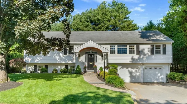 $2,095,000 | 180 Meetinghouse Circle, Needham, MA 02492