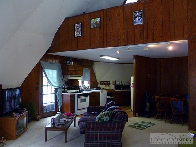131 Crestview Lane Boone, NC 28607 - Photo 3 of 14 Gallery Image 3