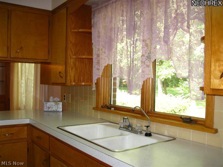 5765 Nolley Road Akron, OH 44319 - Photo 9 of 25
