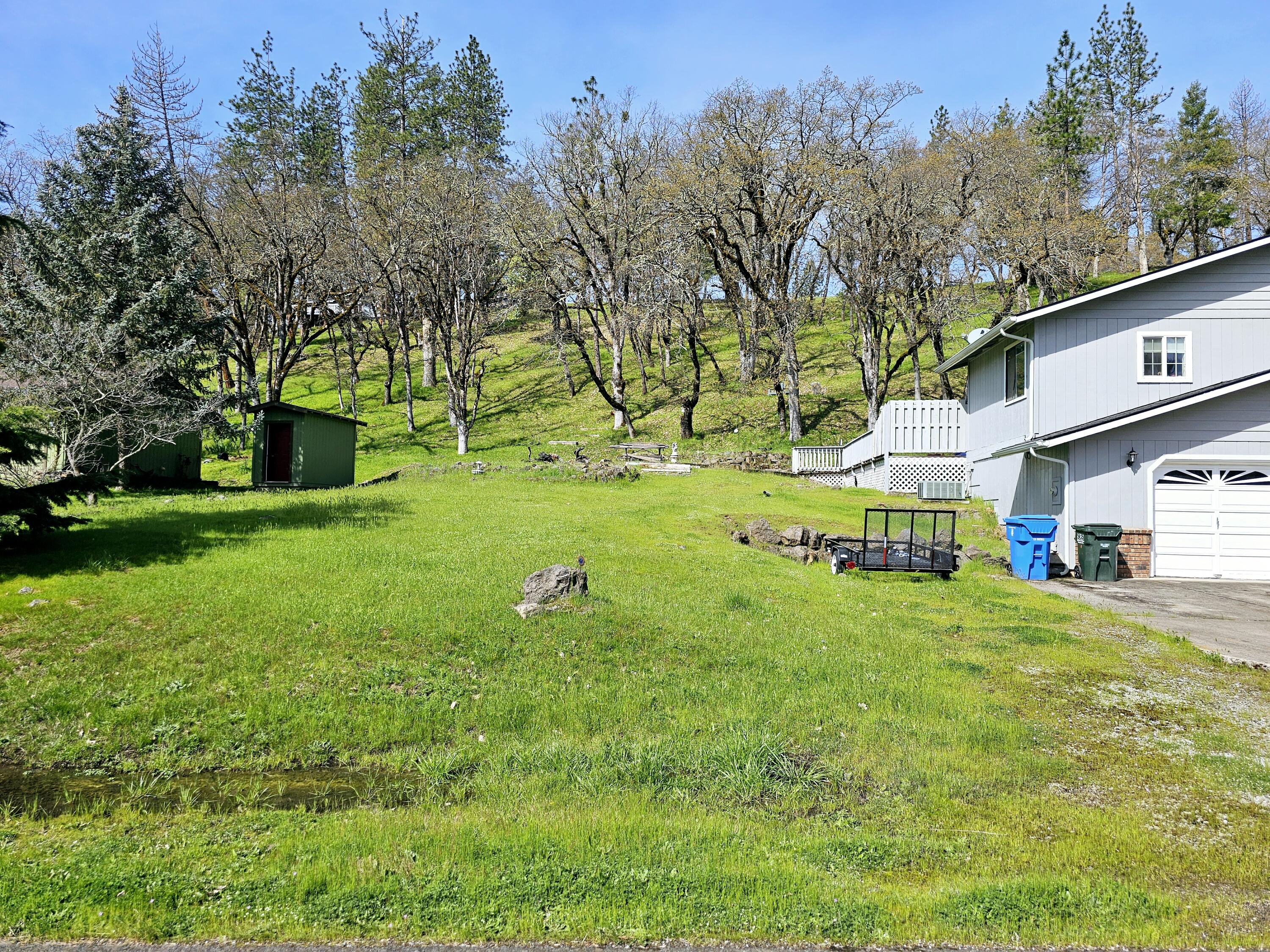 344 Rene Drive Shady Cove, OR 97539 - Photo 6 of 50 6