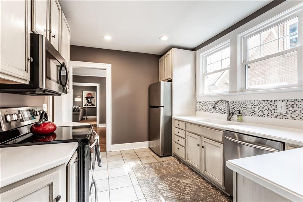 145 Berkley Road Indianapolis, IN 46208 - Photo 18 of 45 Gallery Image 18