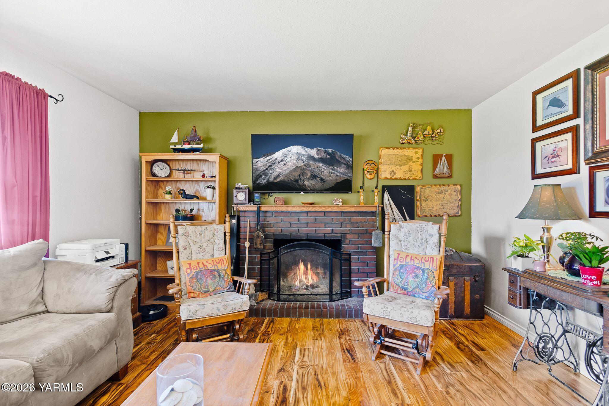 1007 South 79th Avenue Yakima, WA 98908 - Photo 12 of 24 1007 S 79th Ave-5 copy