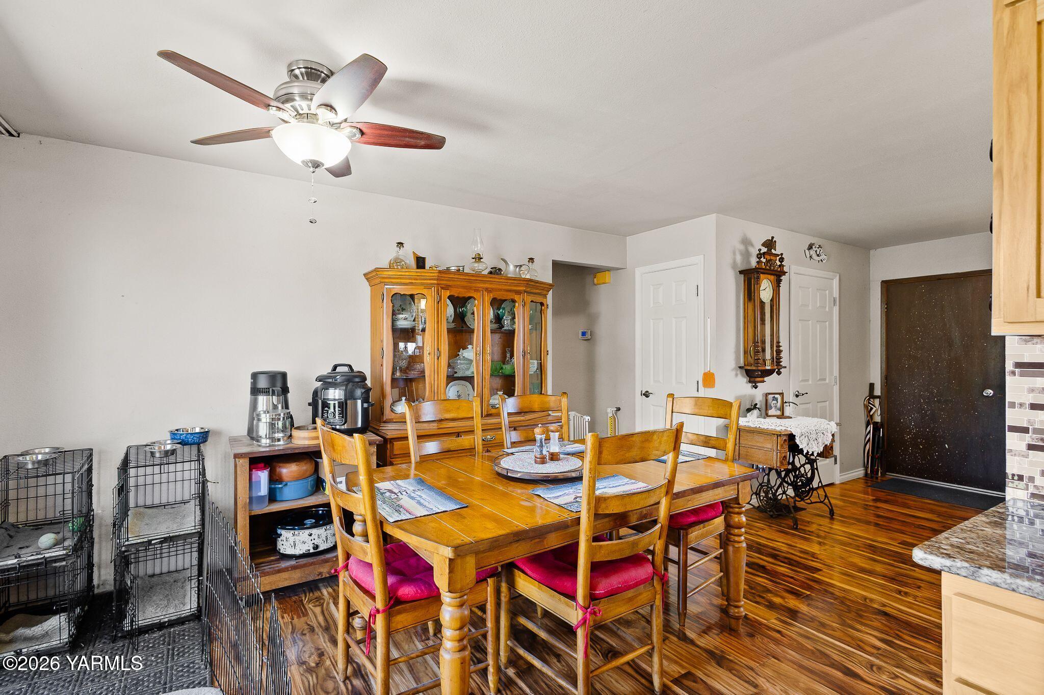 1007 South 79th Avenue Yakima, WA 98908 - Photo 15 of 24 1007 S 79th Ave-8