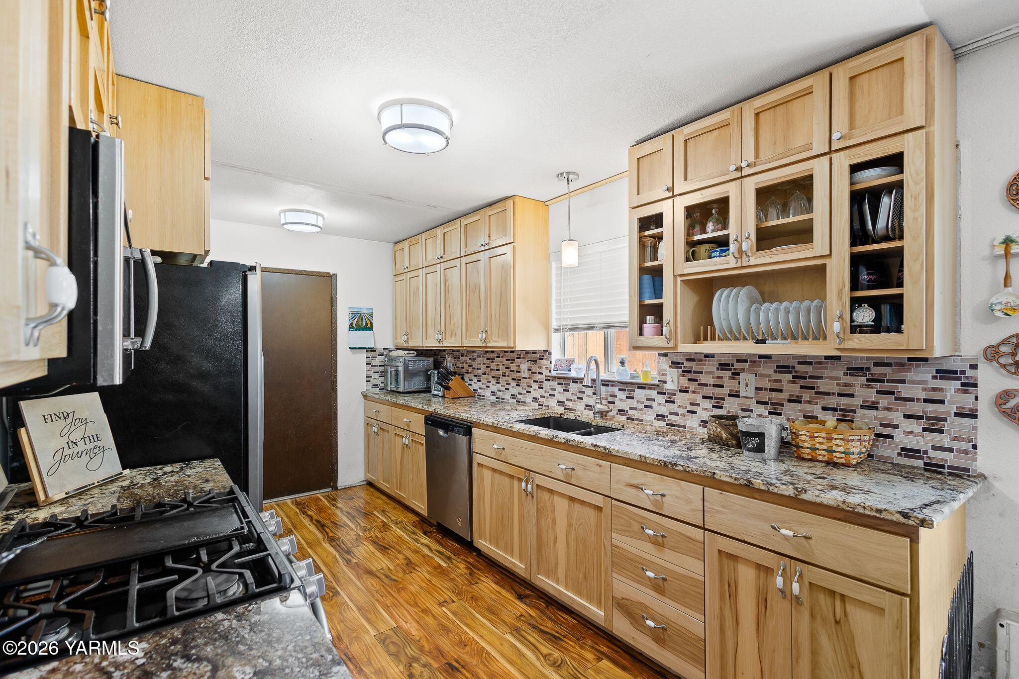 1007 South 79th Avenue Yakima, WA 98908 - Photo 17 of 24 1007 S 79th Ave-10