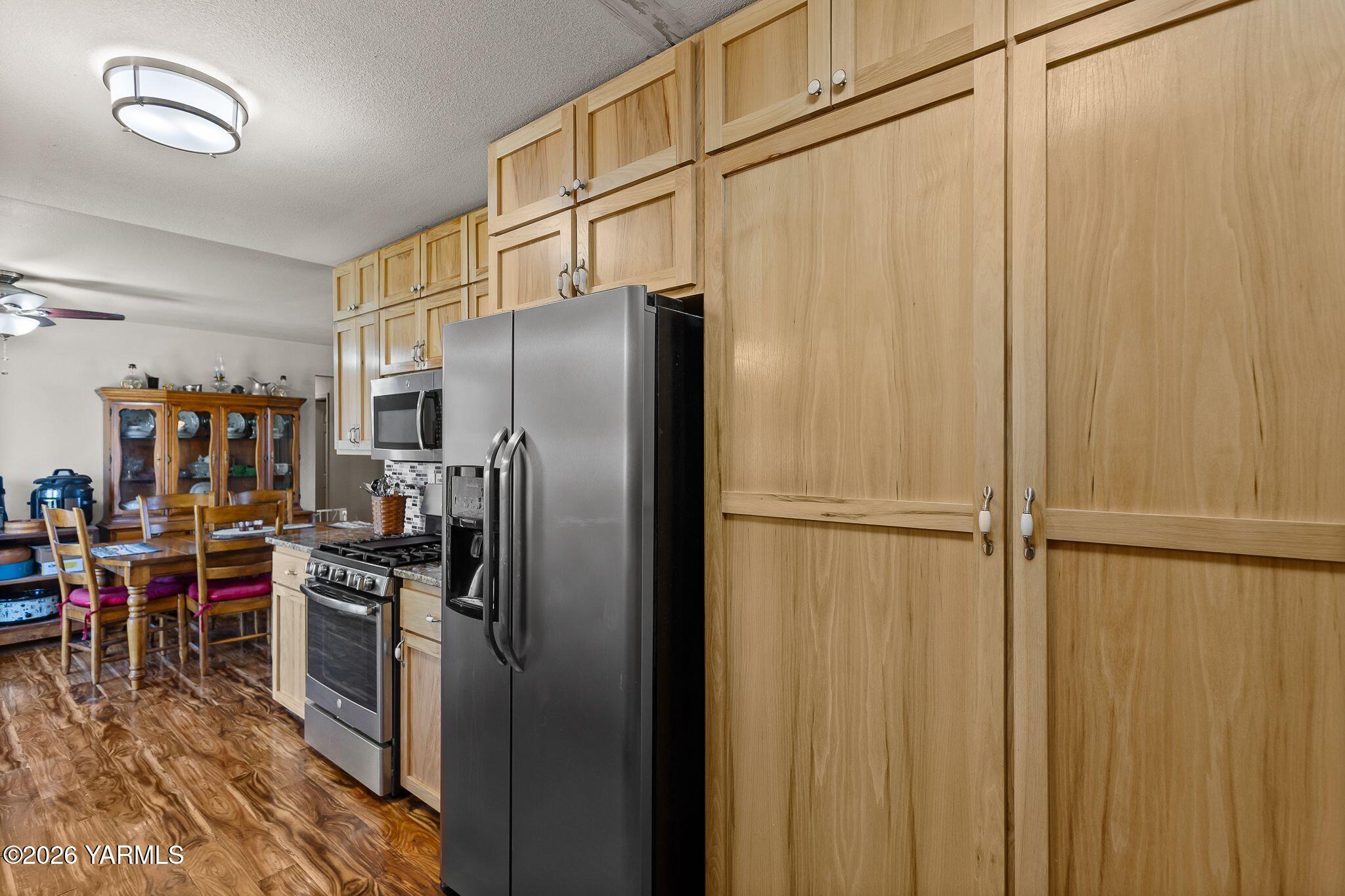 1007 South 79th Avenue Yakima, WA 98908 - Photo 20 of 24 1007 S 79th Ave-14