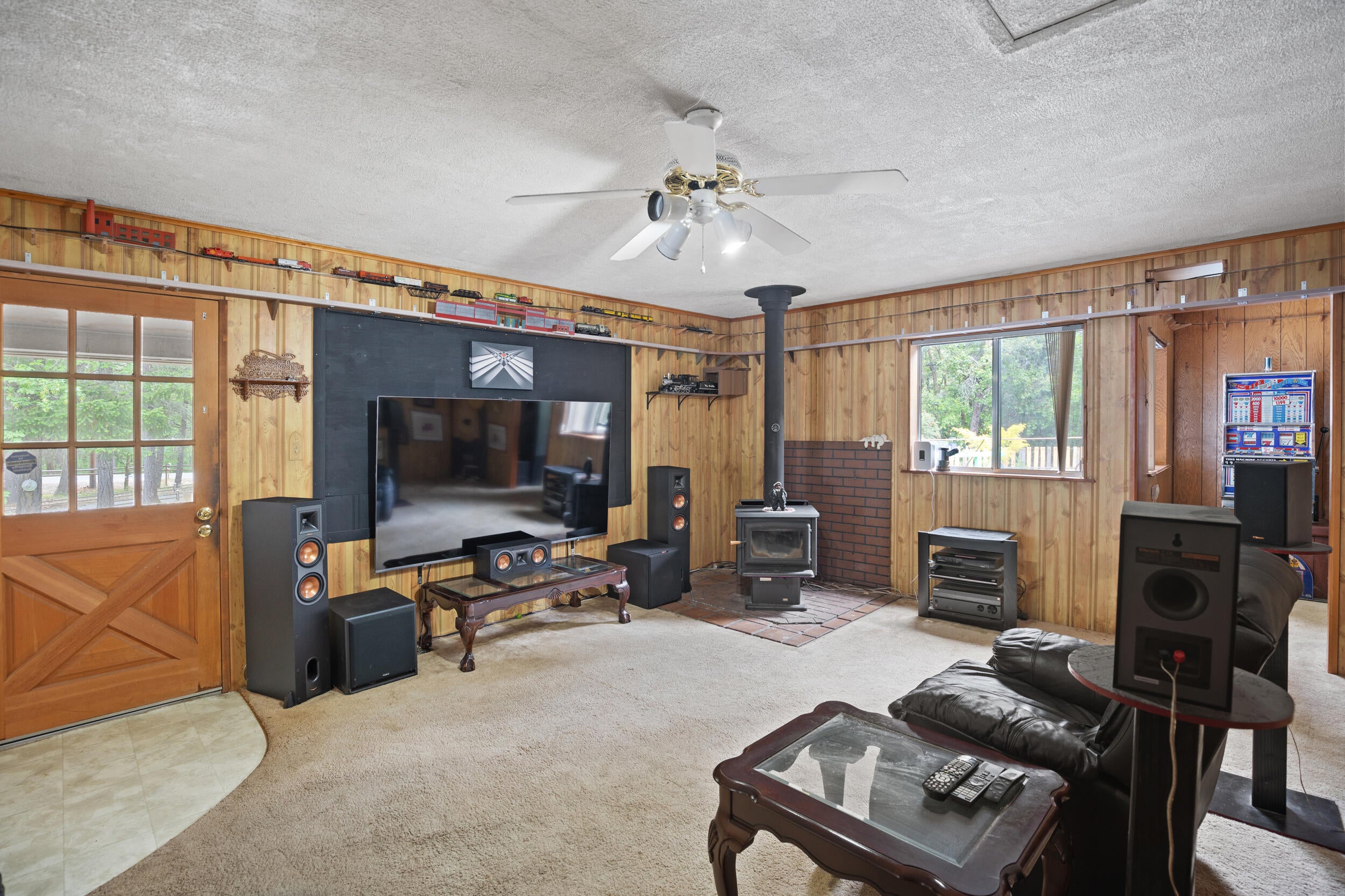 835 Southside Road Grants Pass, OR 97527 - Photo 6 of 52 13_0r1a6021