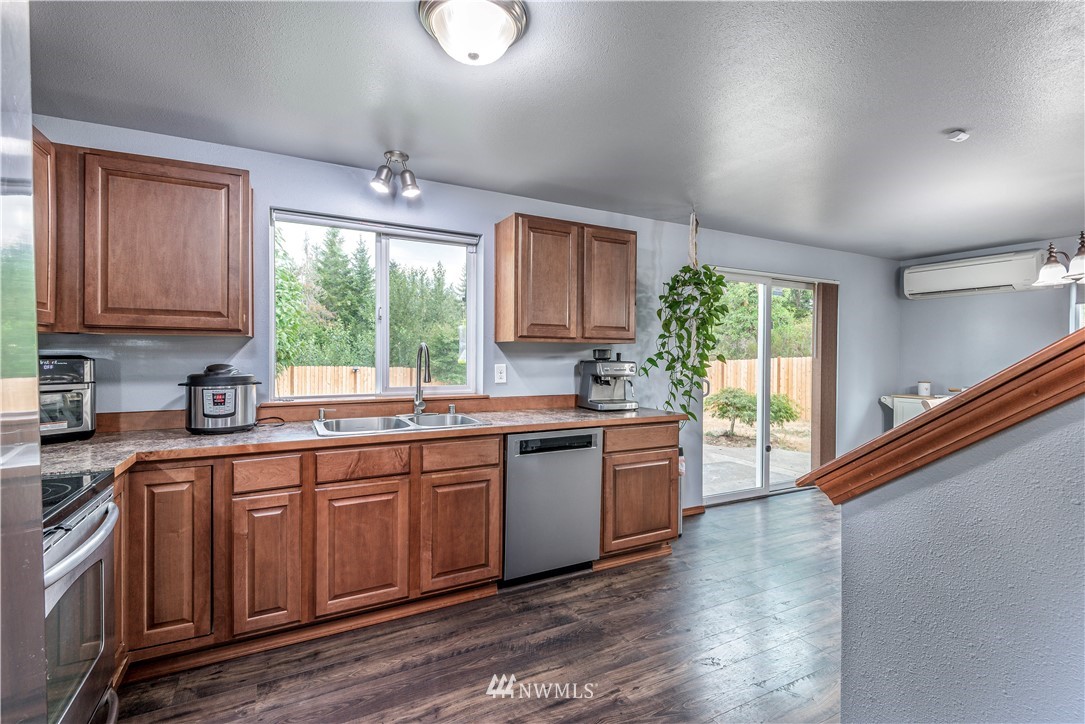 271 East Underline Road Belfair, WA 98528 - Photo 12 of 34 Gallery Image 12
