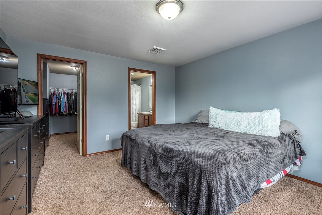 271 East Underline Road Belfair, WA 98528 - Photo 20 of 34 Gallery Image 20