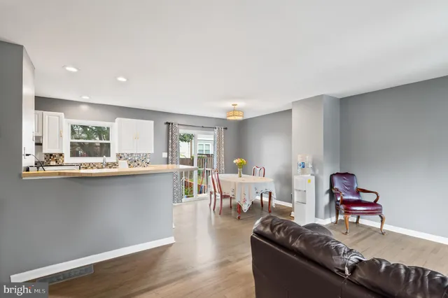 $394,000 | 18919 Pine Ridge Lane, Unit 103, Germantown, MD 20874