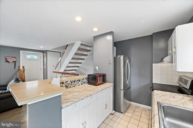 $394,000 | 18919 Pine Ridge Lane, Unit 103, Germantown, MD 20874