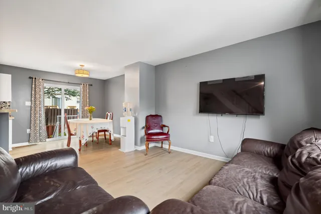 $394,000 | 18919 Pine Ridge Lane, Unit 103, Germantown, MD 20874