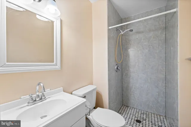 $394,000 | 18919 Pine Ridge Lane, Unit 103, Germantown, MD 20874