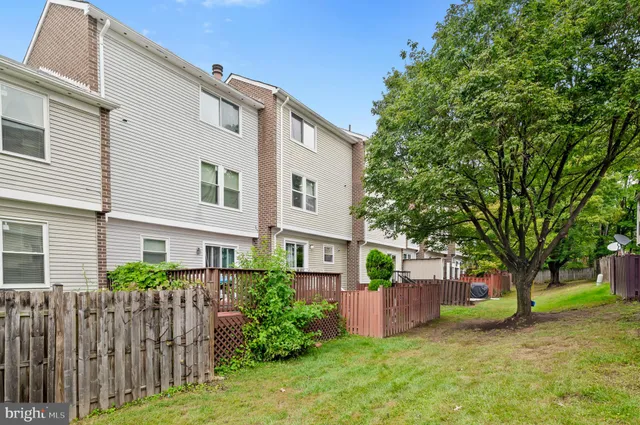 $394,000 | 18919 Pine Ridge Lane, Unit 103, Germantown, MD 20874