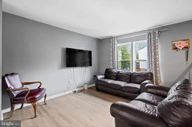 $394,000 | 18919 Pine Ridge Lane, Unit 103, Germantown, MD 20874