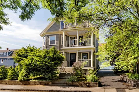 $875,000 | 98 Electric Avenue, Unit 2, Somerville, MA 02144