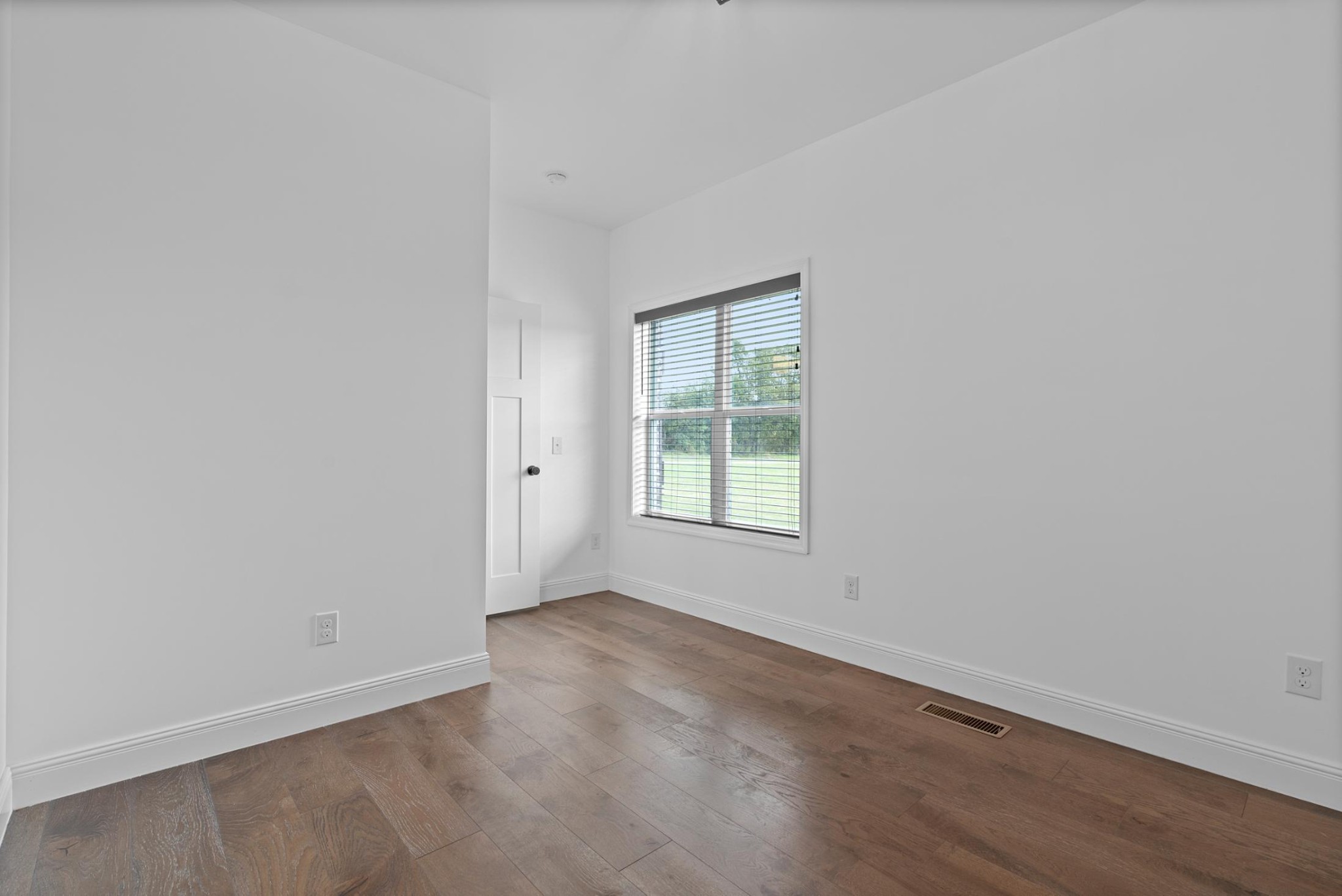 28 Henderson Road Lynchburg, TN 37352 - Photo 24 of 50 an empty room with a window