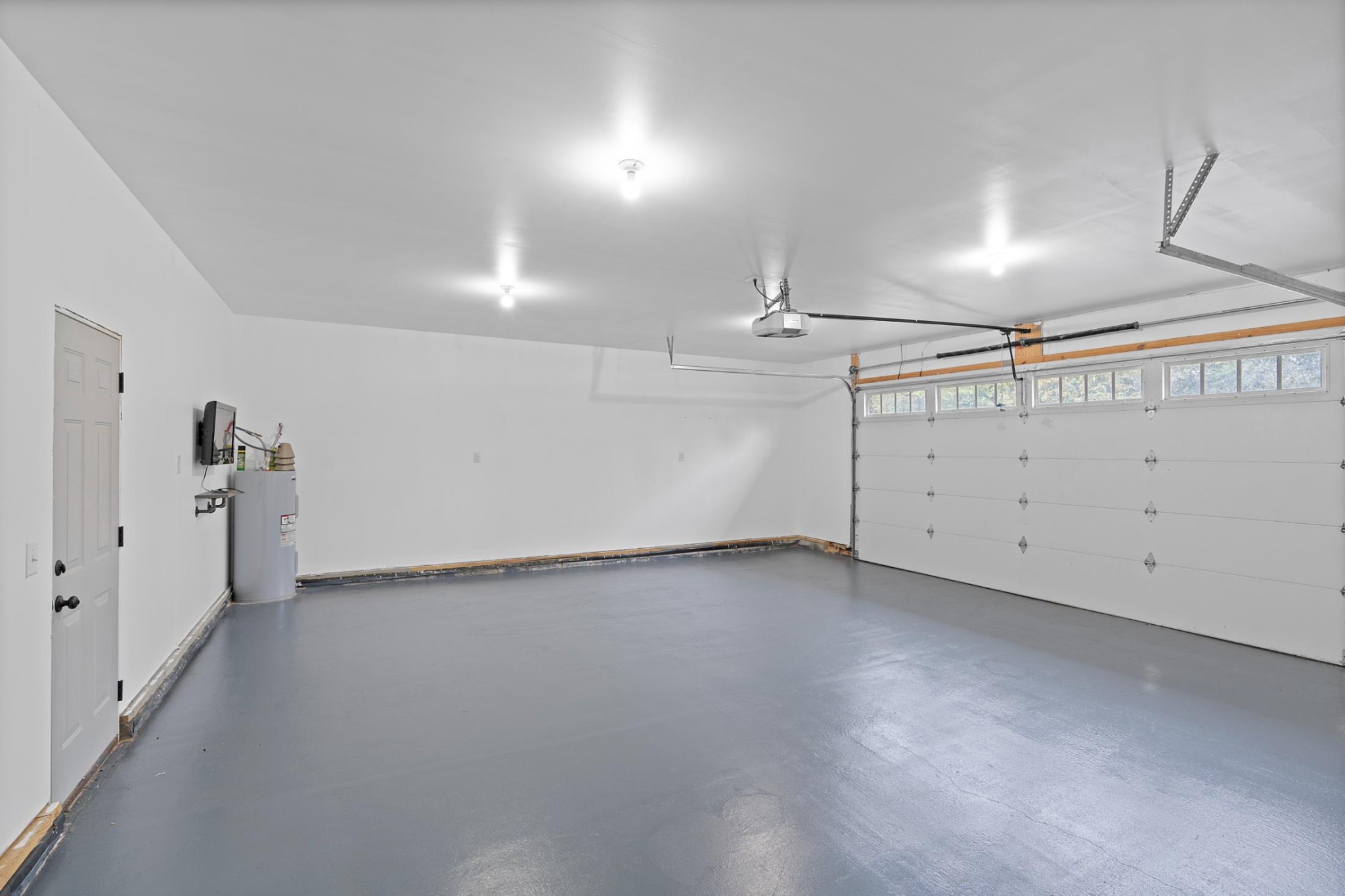 28 Henderson Road Lynchburg, TN 37352 - Photo 40 of 50 a view of a garage