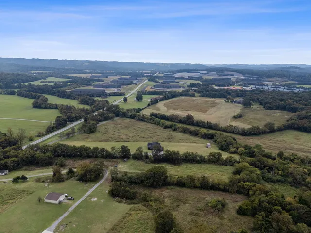 $849,000 | 28 Henderson Road, Lynchburg, TN 37352