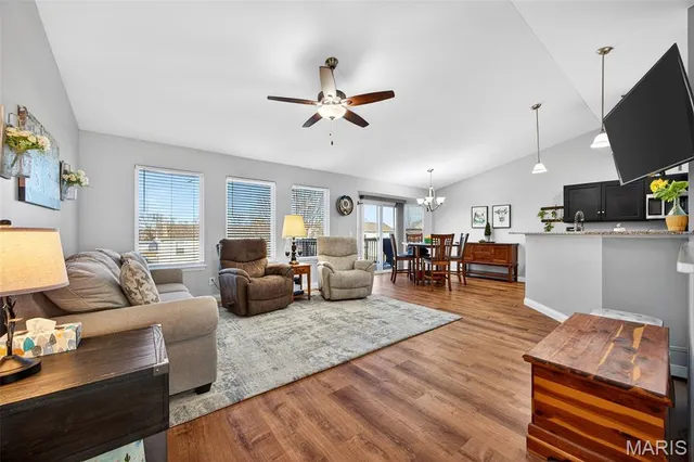 $325,000 | 523 Falcons Flight, Wright City, MO 63390