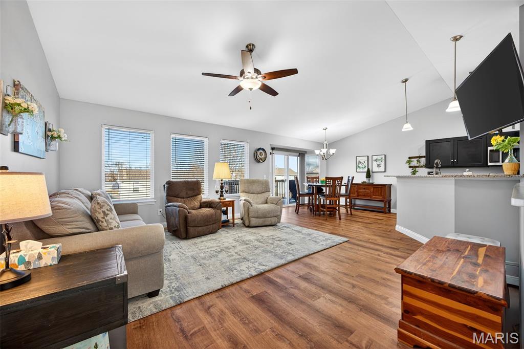 523 Falcons Flight Wright City, MO 63390 - Photo 10 of 47