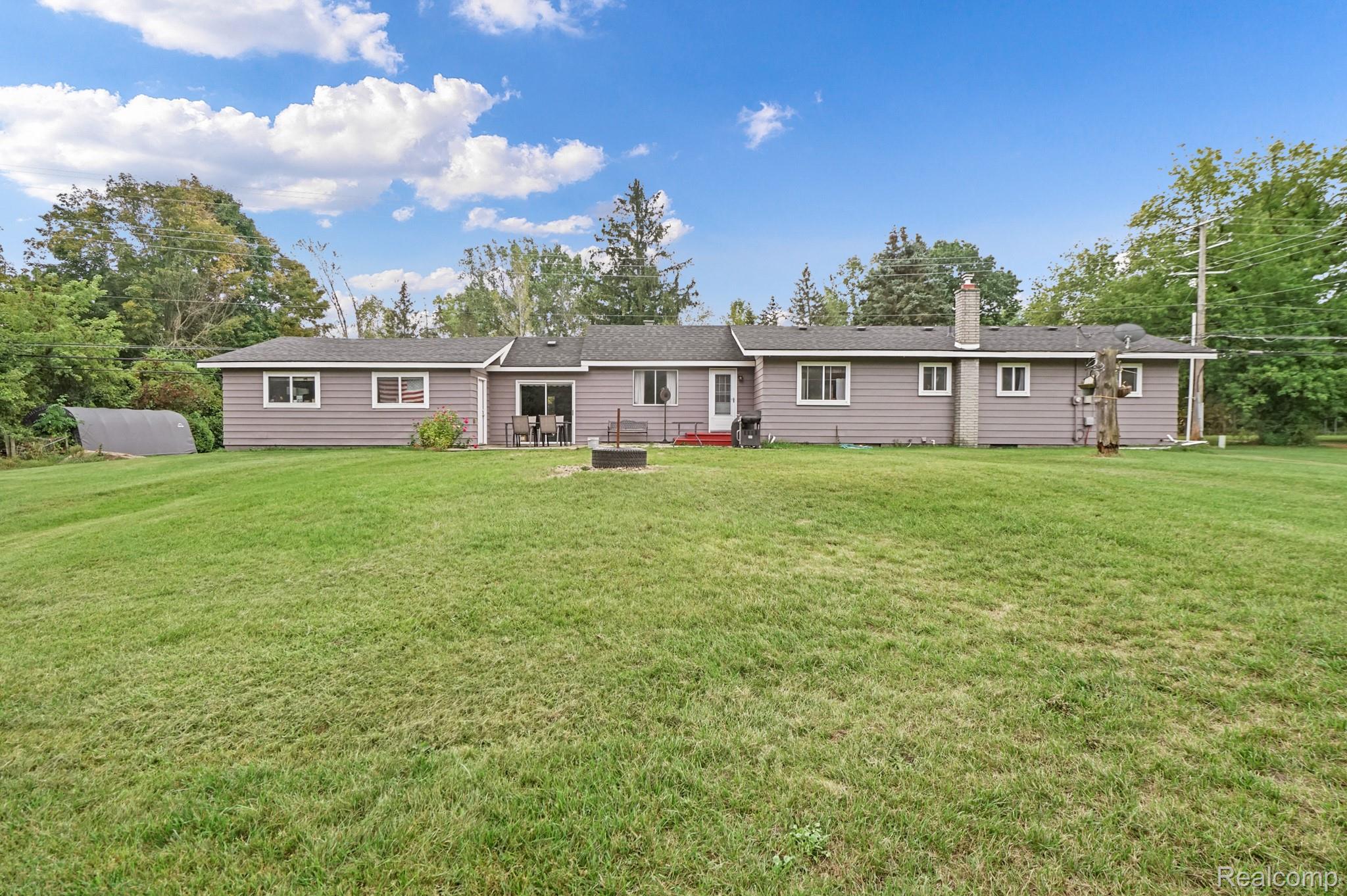 5014 Oakhill Road Clarkston, MI 48348 - Photo 25 of 29 DSC07563.jpg