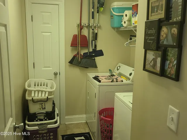 $1,600 | 300 Pine Ridge Lane, Holly Ridge, NC 28445