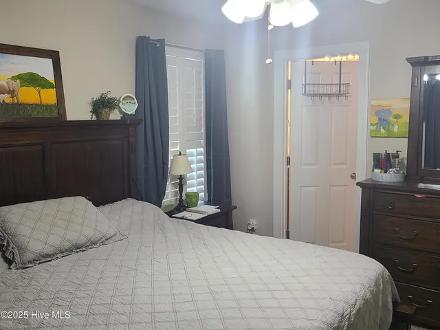 $1,600 | 300 Pine Ridge Lane, Holly Ridge, NC 28445