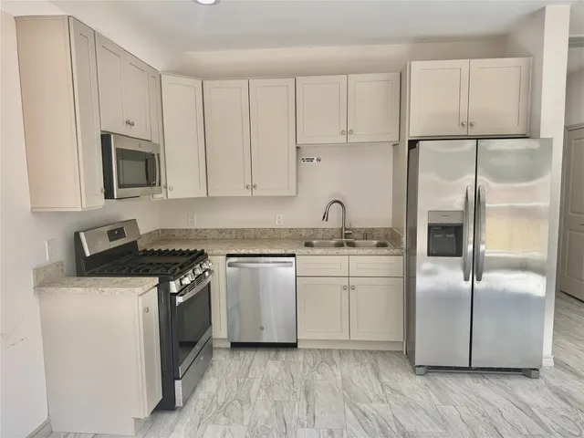 $1,600 | 5530 Hirondel, Unit A, Houston, TX 77033