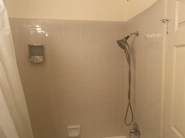 $3,300 | 11820 Caminito Ronaldo, Unit 121, San Diego, CA 92128