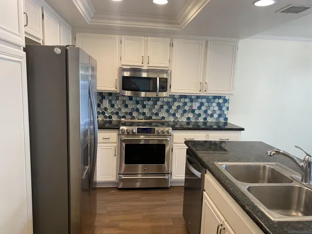 $3,300 | 11820 Caminito Ronaldo, Unit 121, San Diego, CA 92128