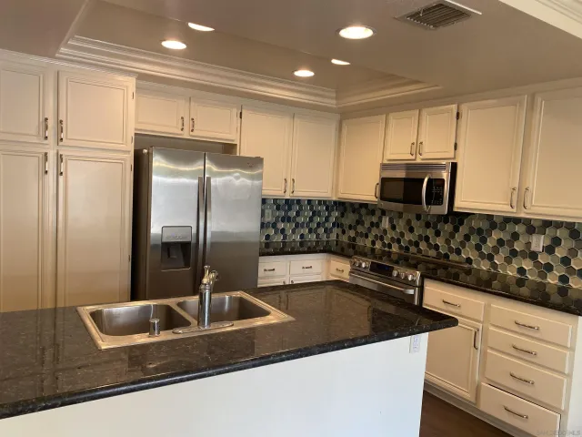 $3,300 | 11820 Caminito Ronaldo, Unit 121, San Diego, CA 92128