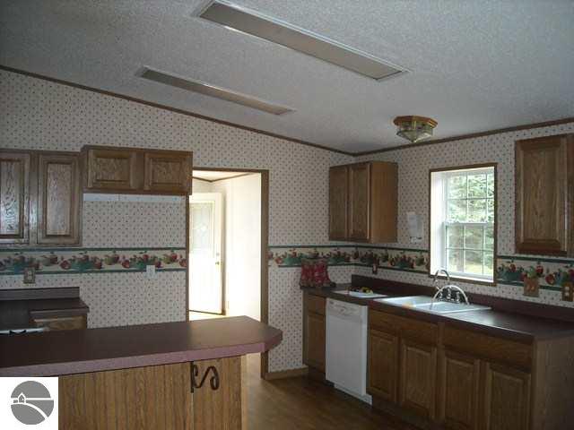 9222 Johnson Road Kaleva, MI 49645 - Photo 7 of 14 1740250-6.JPG