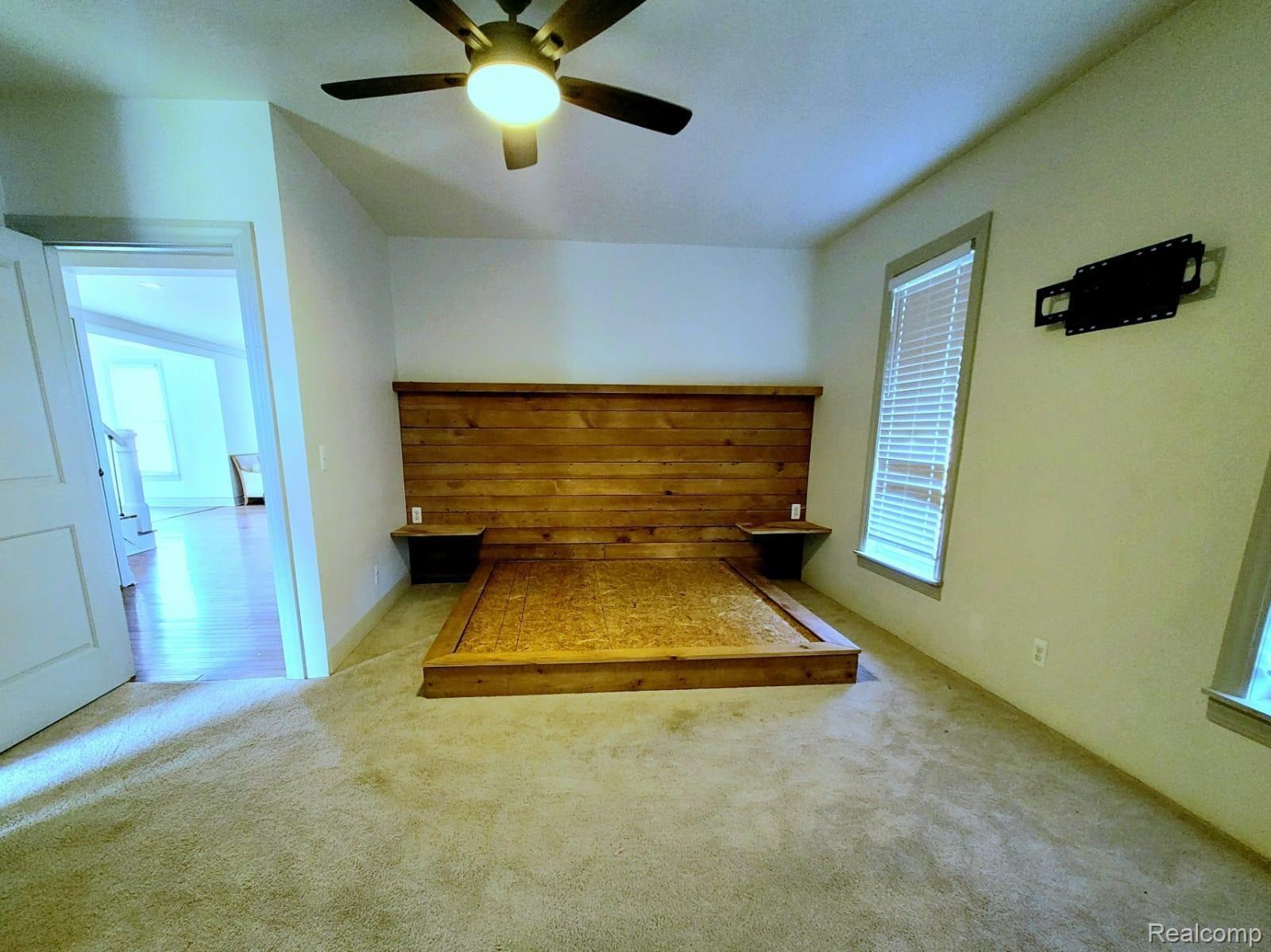 1944 Bullock Road Lapeer, MI 48446 - Photo 10 of 34 c446b3a8-7b4d-4de0-aca1-240b48d9e2f1.jpg
