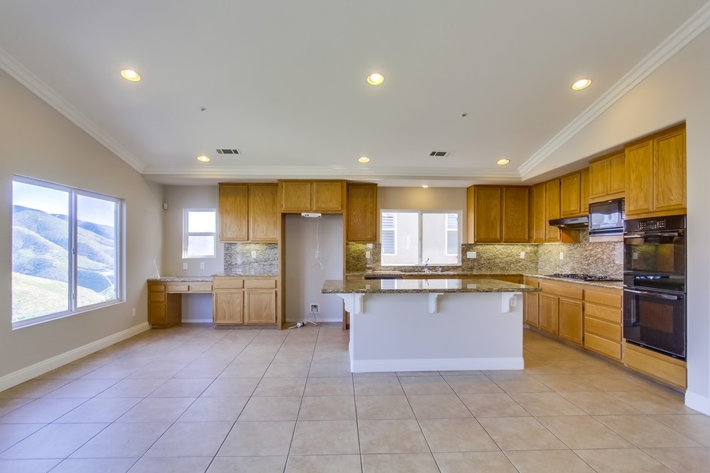 2237 Pointe Parkway Spring Valley, CA 91978 - Photo 11 of 25 Gallery Image 11