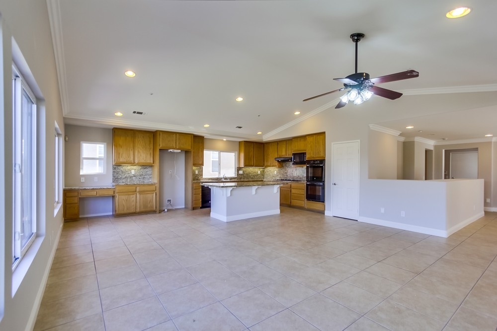 2237 Pointe Parkway Spring Valley, CA 91978 - Photo 8 of 25 Gallery Image 8