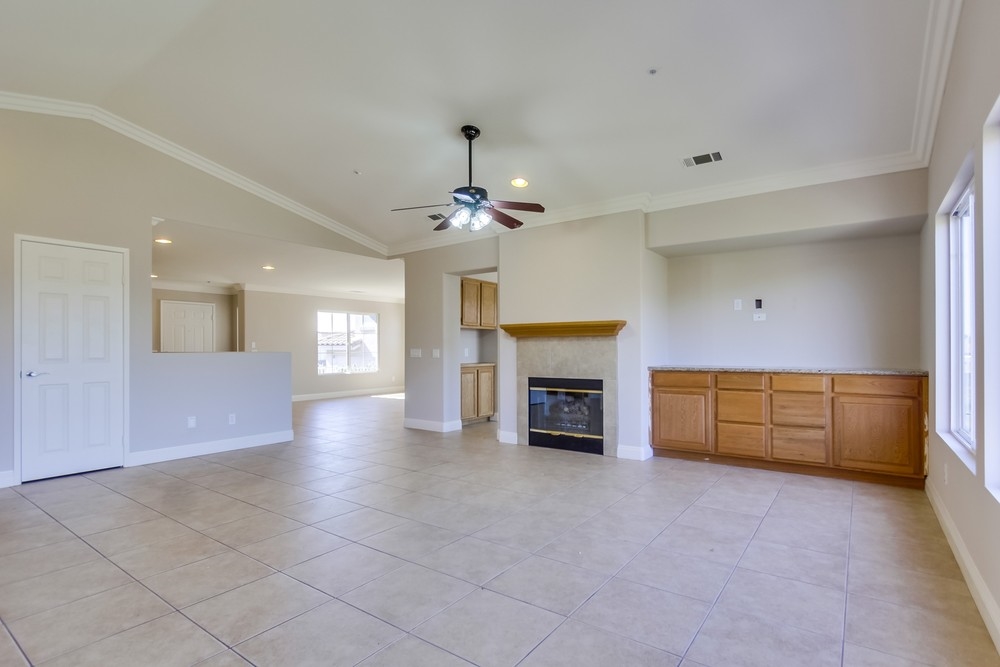 2237 Pointe Parkway Spring Valley, CA 91978 - Photo 10 of 25 Gallery Image 10
