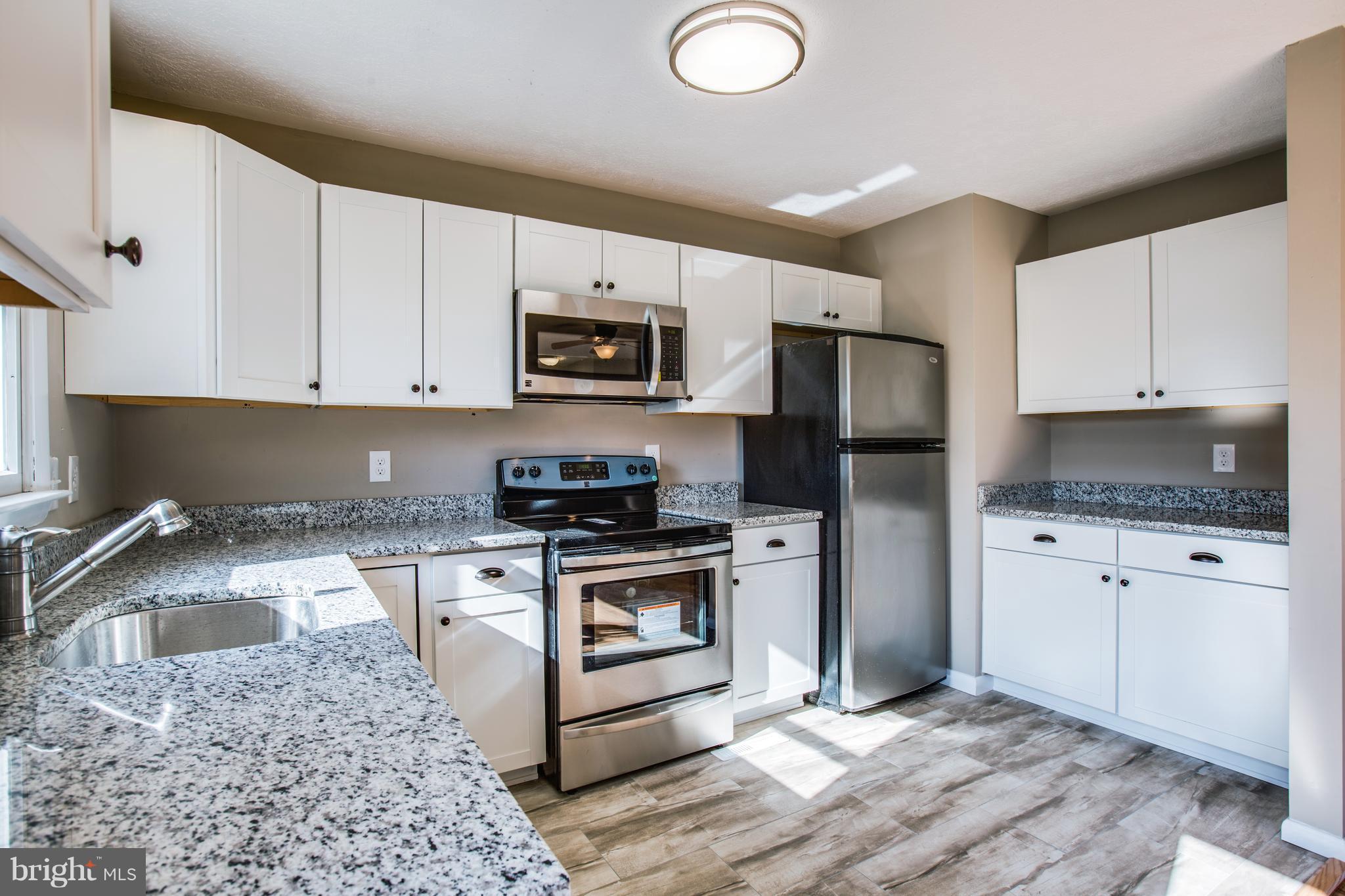 523 Ferry Road Fredericksburg, VA 22405 - Photo 21 of 30 Kitchen - Suite