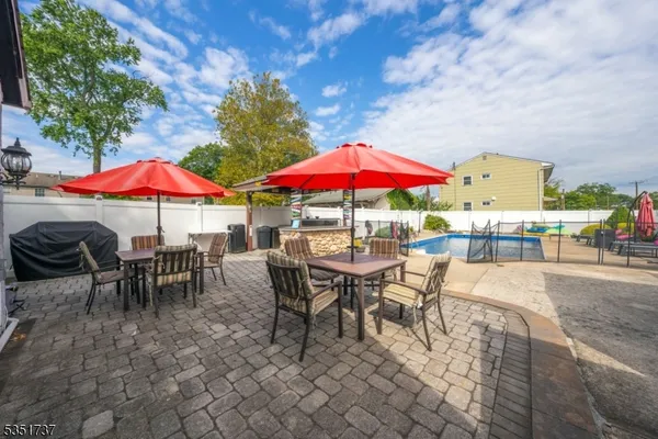 $629,000 | 426 Walnut Street, Roselle, NJ 07203