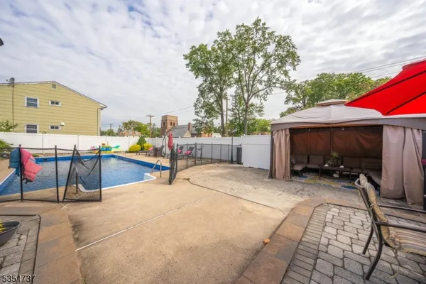 $629,000 | 426 Walnut Street, Roselle, NJ 07203