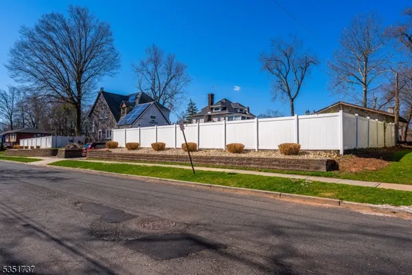 $629,000 | 426 Walnut Street, Roselle, NJ 07203