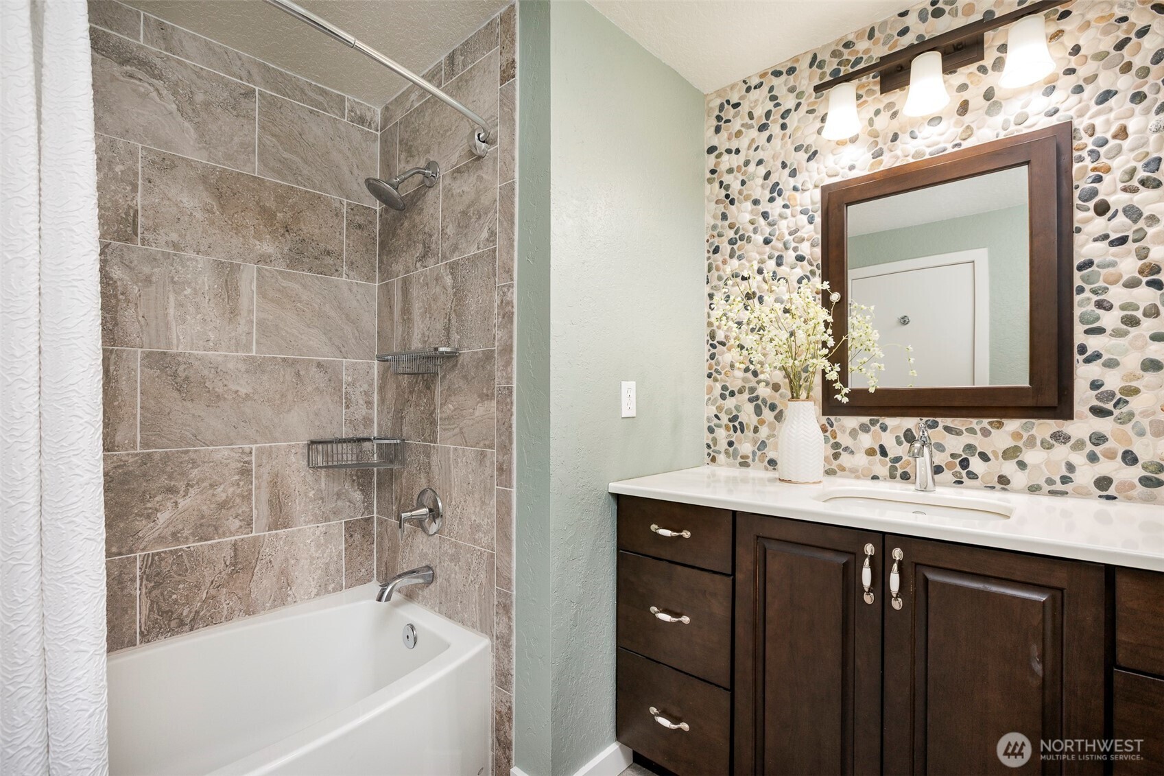 10152 Northeast 204th Street Bothell, WA 98011 - Photo 14 of 34