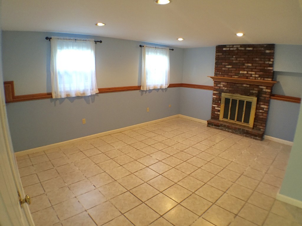 10 Pleasant Road Wilmington, MA 01887 - Photo 10 of 15 Gallery Image 10