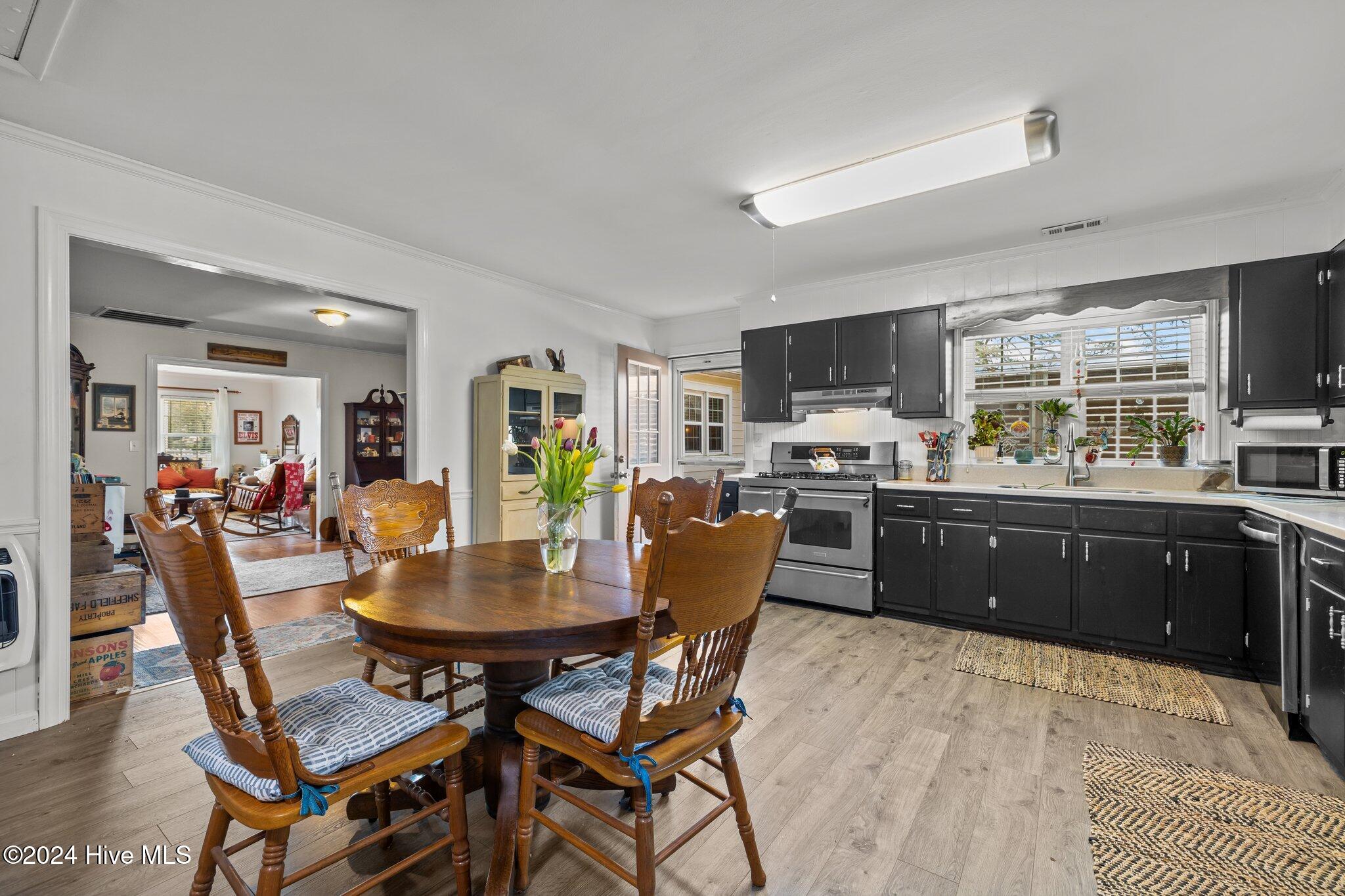 157 Arthur Road Beaufort, NC 28516 - Photo 14 of 48 Another view of the KItchen