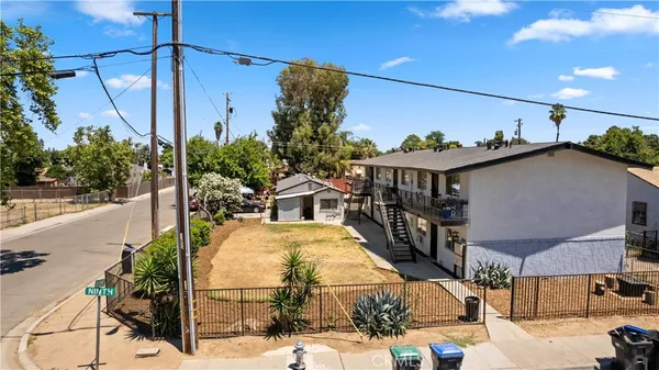 $1,175,000 | 3940 East Burns Avenue, Fresno, CA 93725