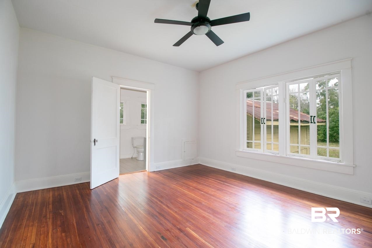 814 South Broad Street Mobile, AL 36603 - Photo 9 of 29