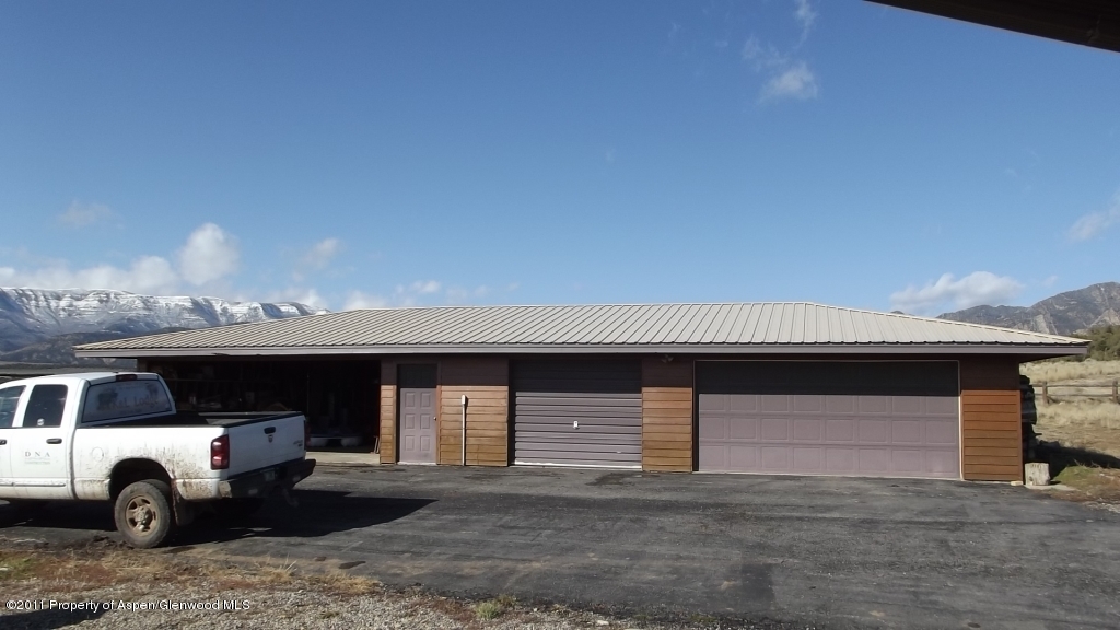 846 Mesa Drive Rifle, CO 81650 - Photo 3 of 16 5 car garage