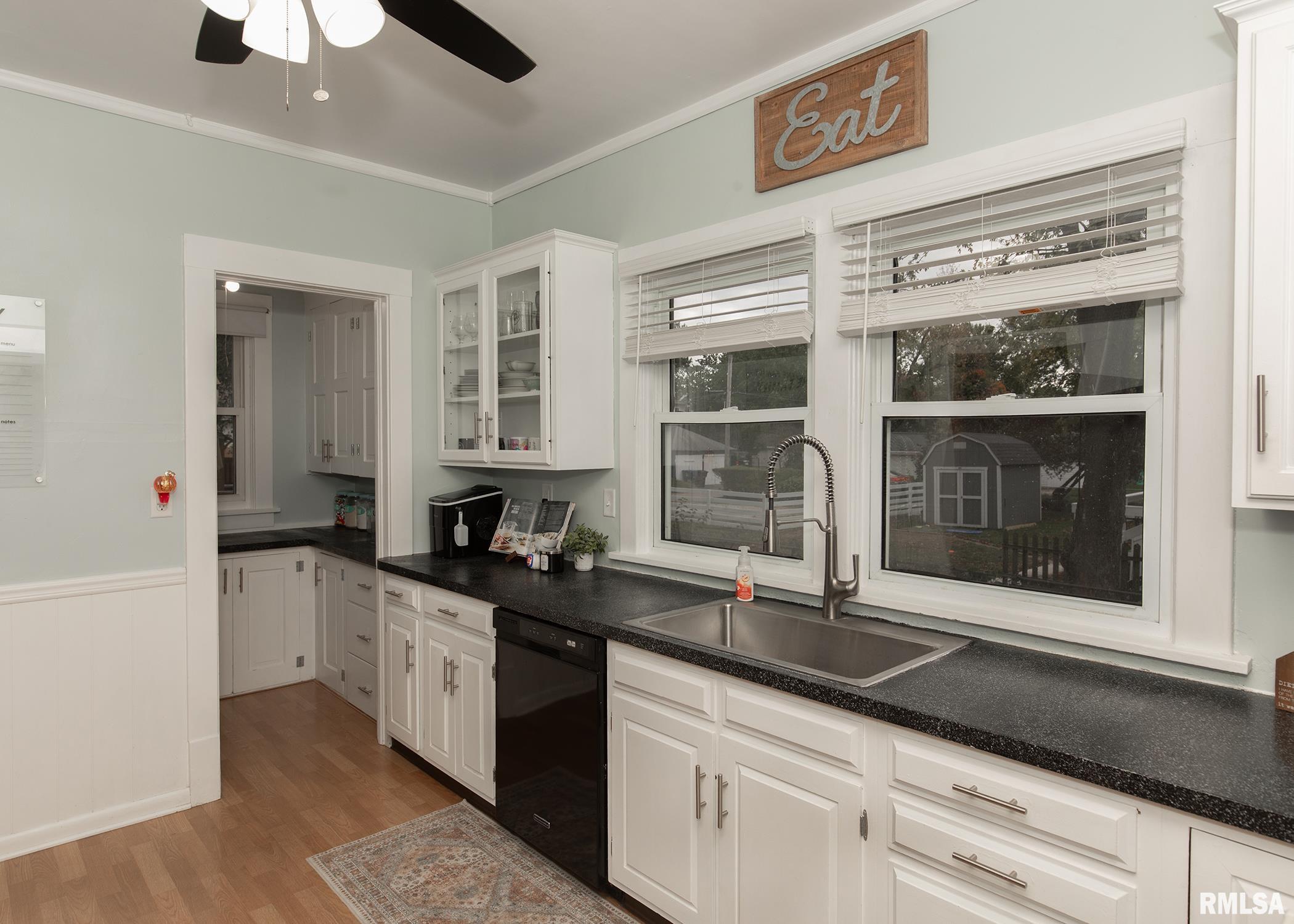 2424 4th Street Moline, IL 61265 - Photo 20 of 36